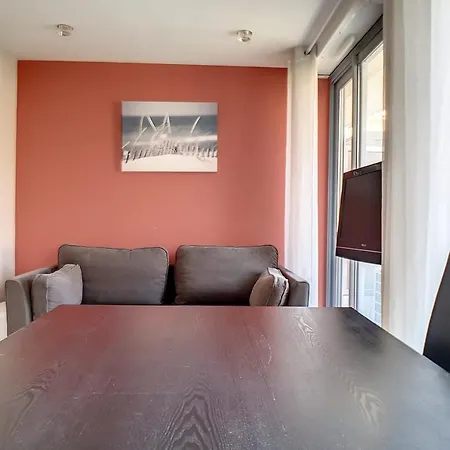 Henri Camille Real Estate - Rouaze 2 -studio A 50m Center *